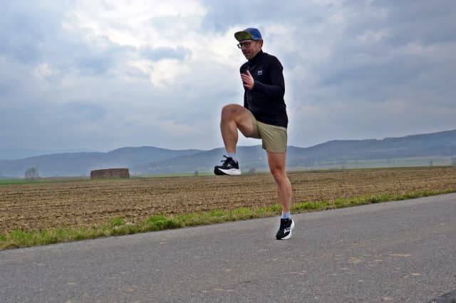 Jak prawidłowo biegać, aby uniknąć kontuzji i poprawić formę Jak prawidłowo biegać, aby uniknąć kontuzji i poprawić formę